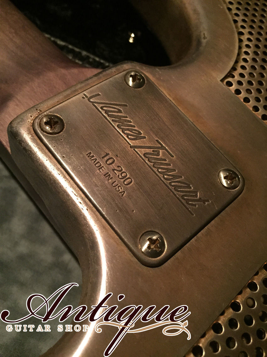サムネイル： James Trussart Steelcaster Bass ‘11年製 Antique Silver Gator Engraved