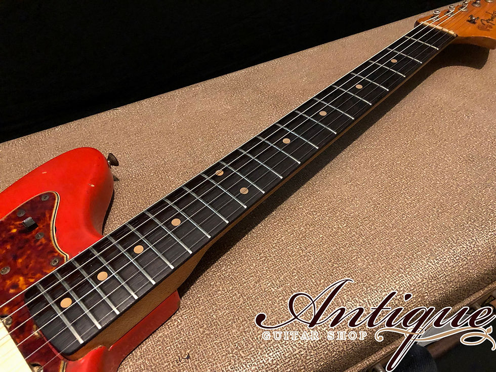 サムネイル： Fender Jazzmaster 1962年製 Dakota Red Non-Matching Head w/Black Jacaranda FB