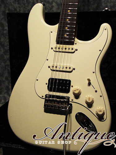 Suhr Classic Antique Pro Olympic White Light Aging w/Hard Case '16