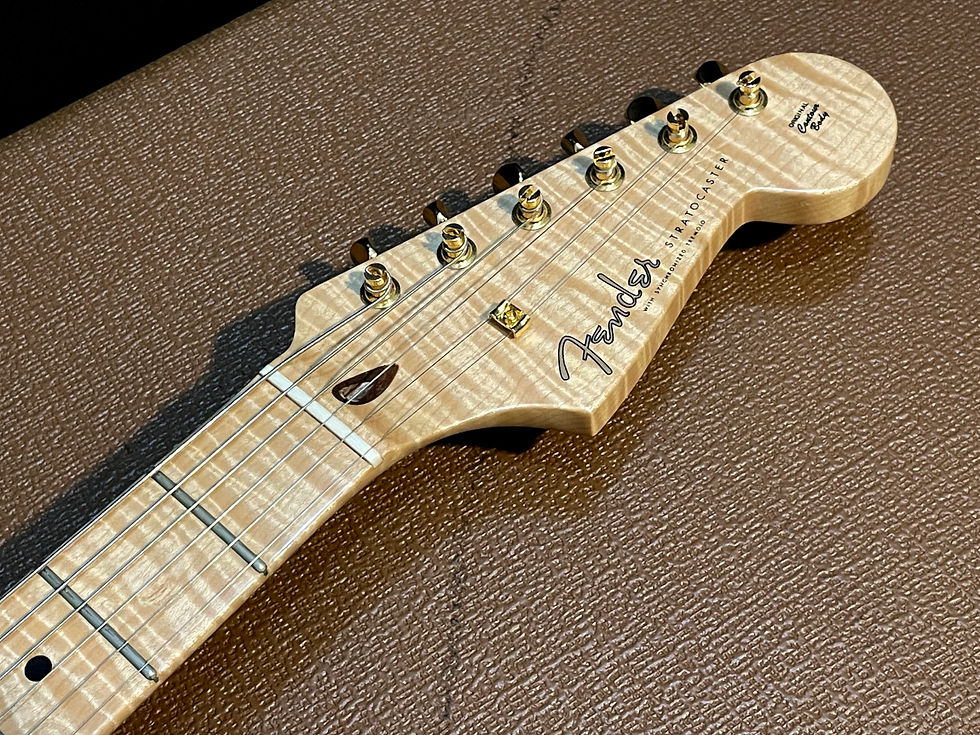 サムネイル： Fender Custom Shop MBS Custom Stratocaster 2007 NAMM Model Crimson Red