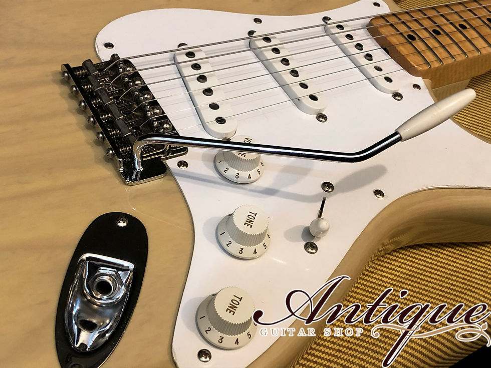 サムネイル： Fender Custom Shop TBC 1954 Stratocaster 1996年製 White Blonde
