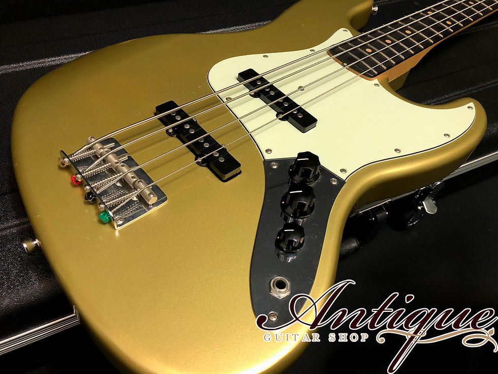 サムネイル： SLIP!! Custom Order 1960s Jazz Bass Model 2016年製 Firemist Gold Matching Head