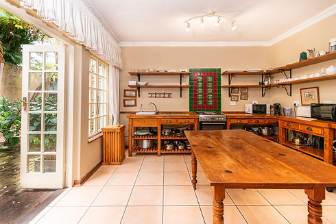 House Kitchen (2).jpg