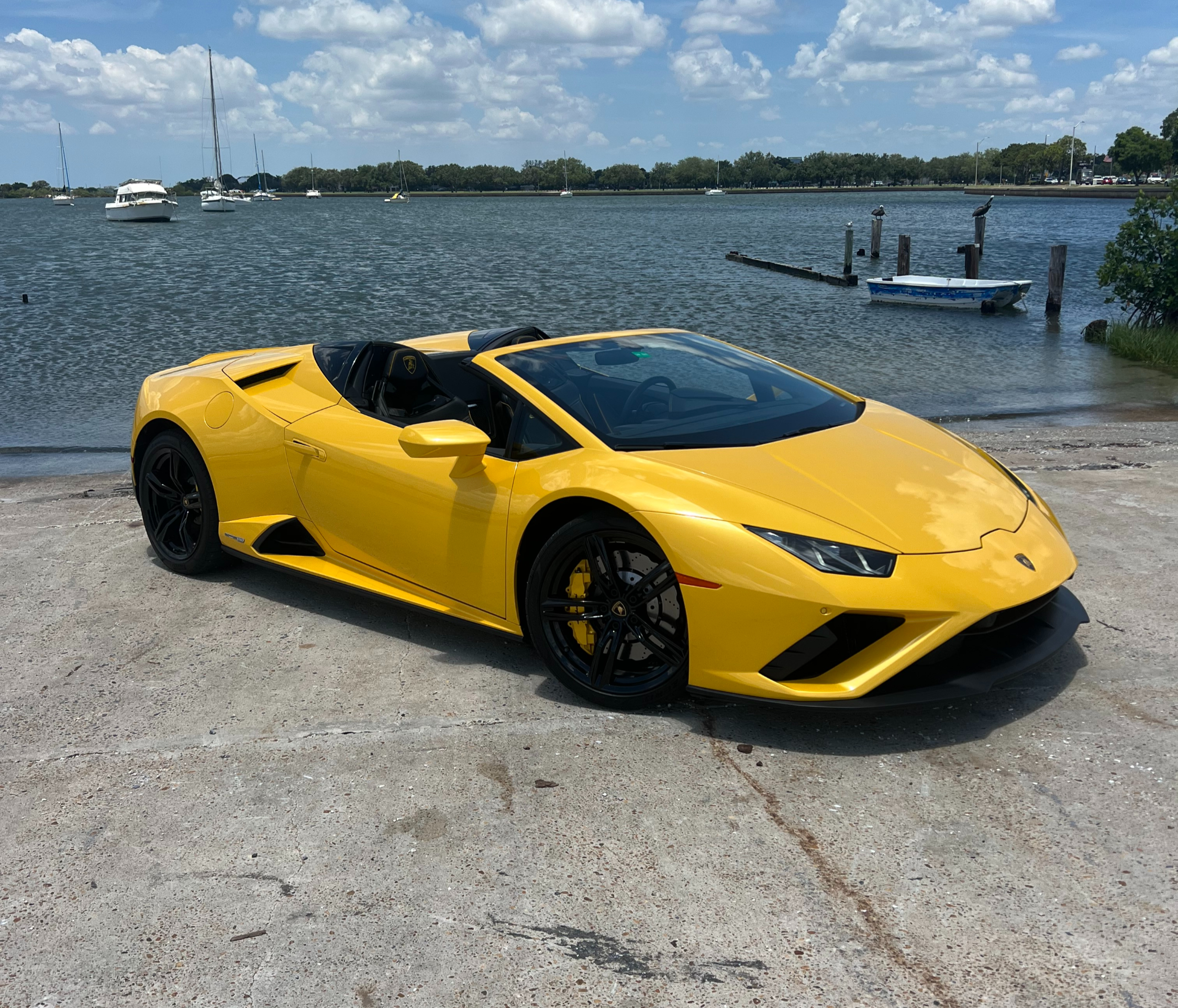 2023 McLaren 570s Spyder