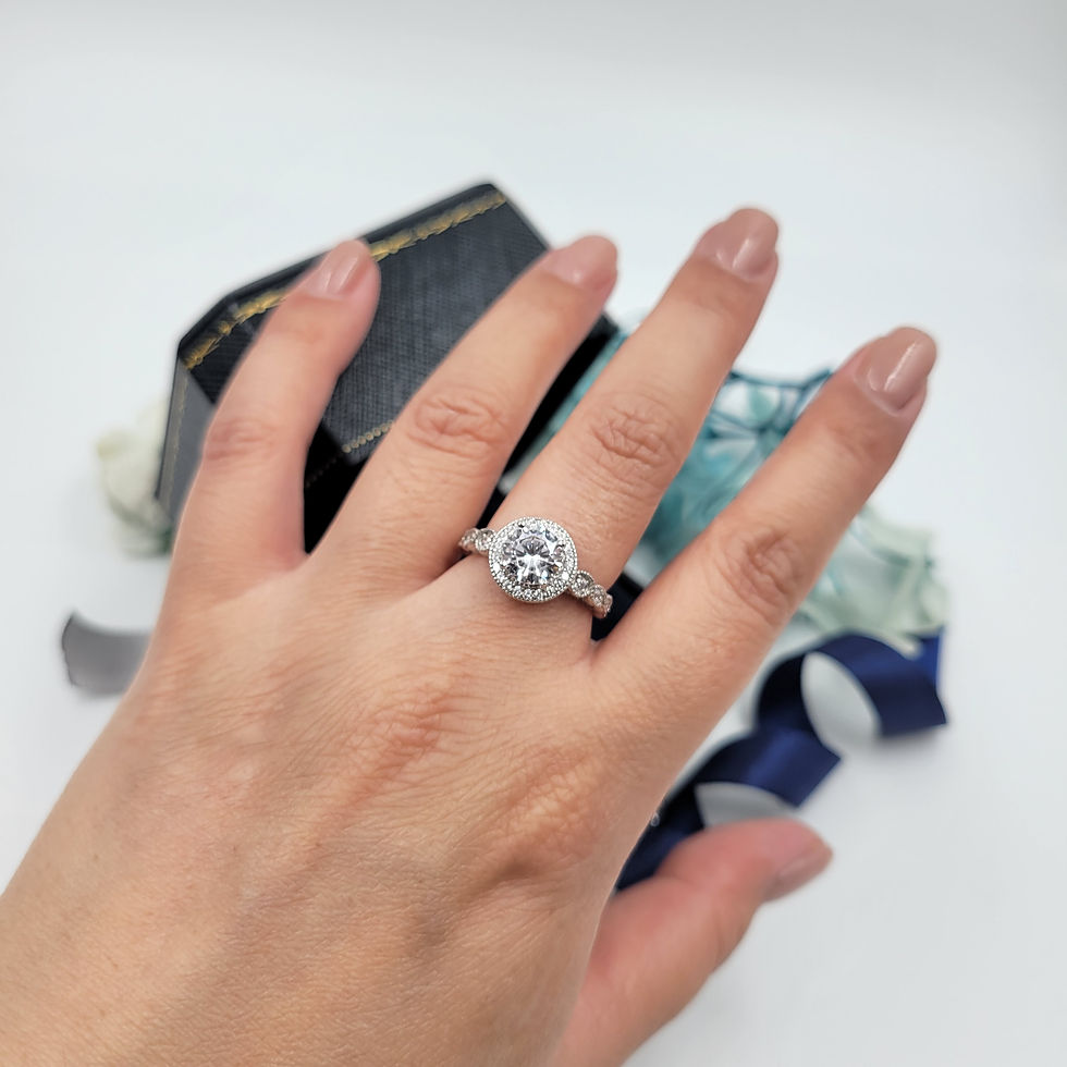 Thumbnail: MR308 - 1.5 Carat Round Cut Moissanite Halo Vintage Pave Ring - 1.5卡莫桑石伴碎鑽圍石復古戒