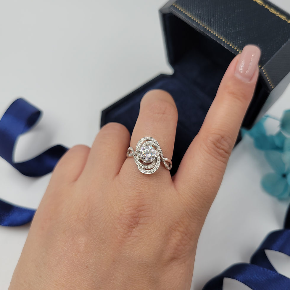 Thumbnail: MR72 -1 Carat Round Cut Moissanite 3D Design Ring - 1卡圓形莫桑石立體造型戒指