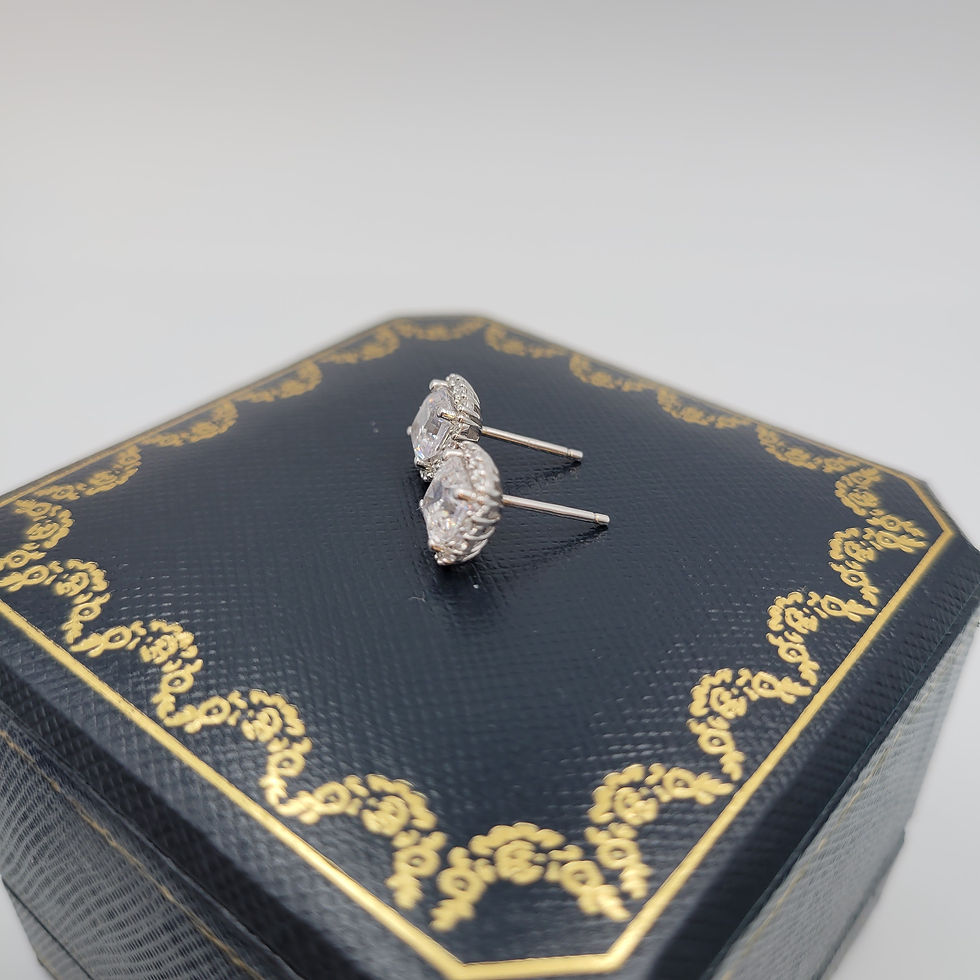 Thumbnail: ME60 - 4 Carat Cushion Cut Moissanite Halo Stud Earrings - 4卡枕形莫桑石圍石耳釘