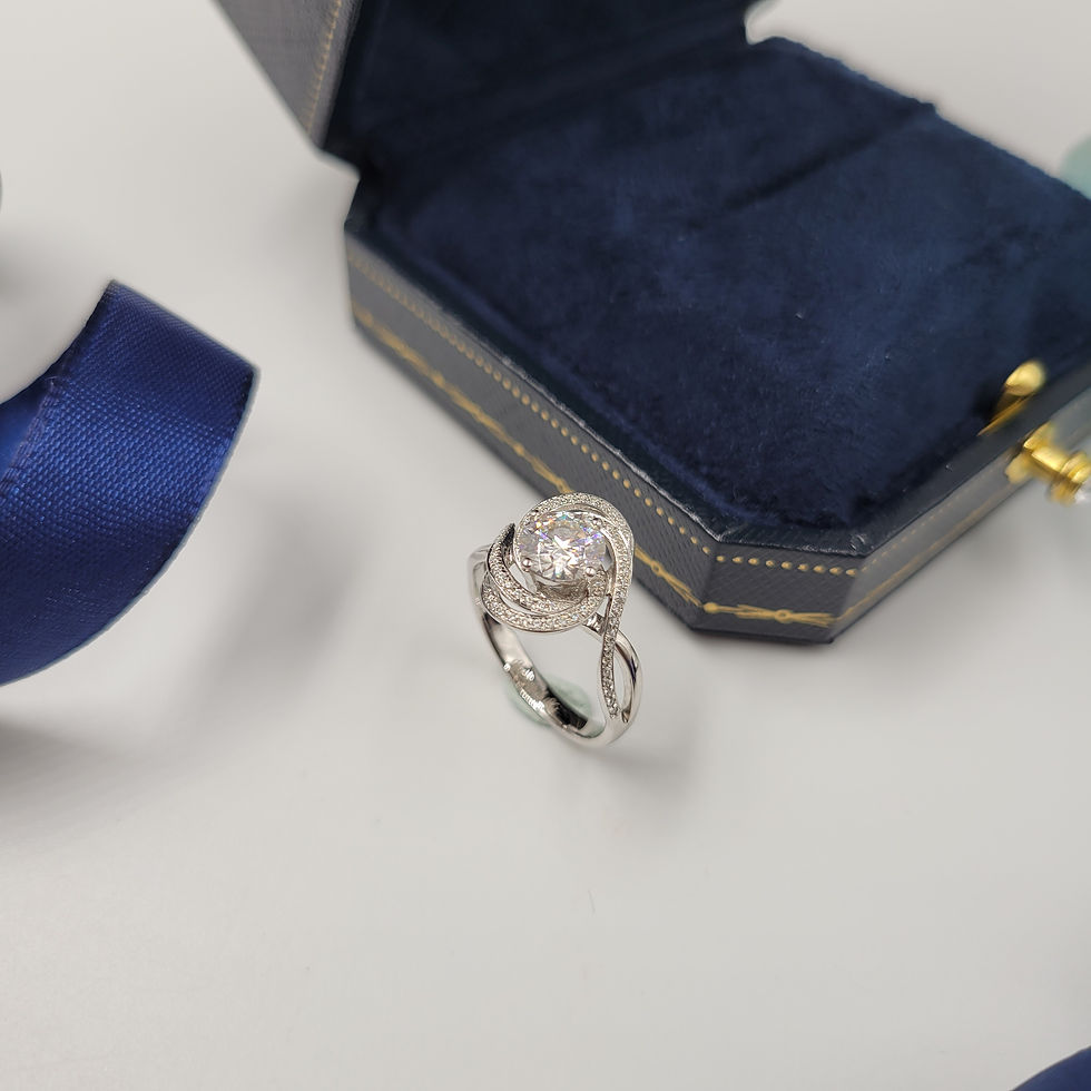 Thumbnail: MR72 -1 Carat Round Cut Moissanite 3D Design Ring - 1卡圓形莫桑石立體造型戒指