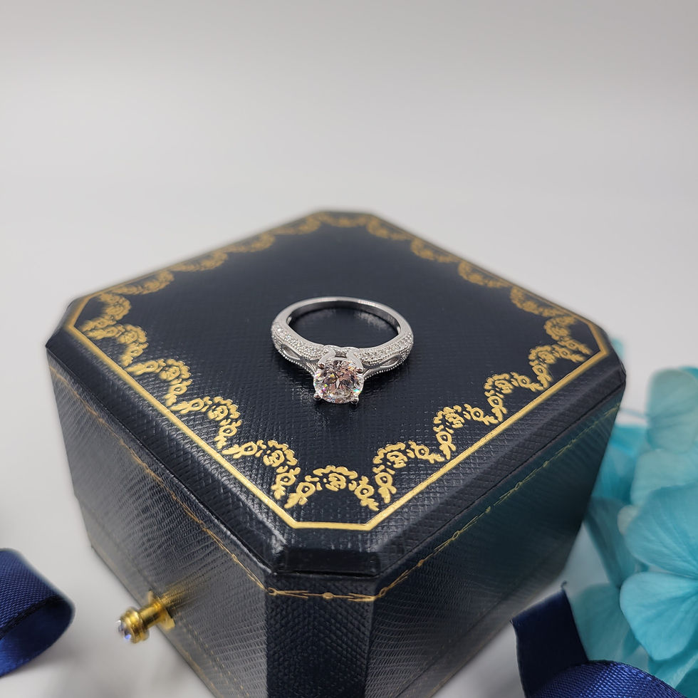 Thumbnail: MR228 - 1 Carat Round Cut Moissanite Vintage Ring - 1卡圓形莫桑石復古戒指