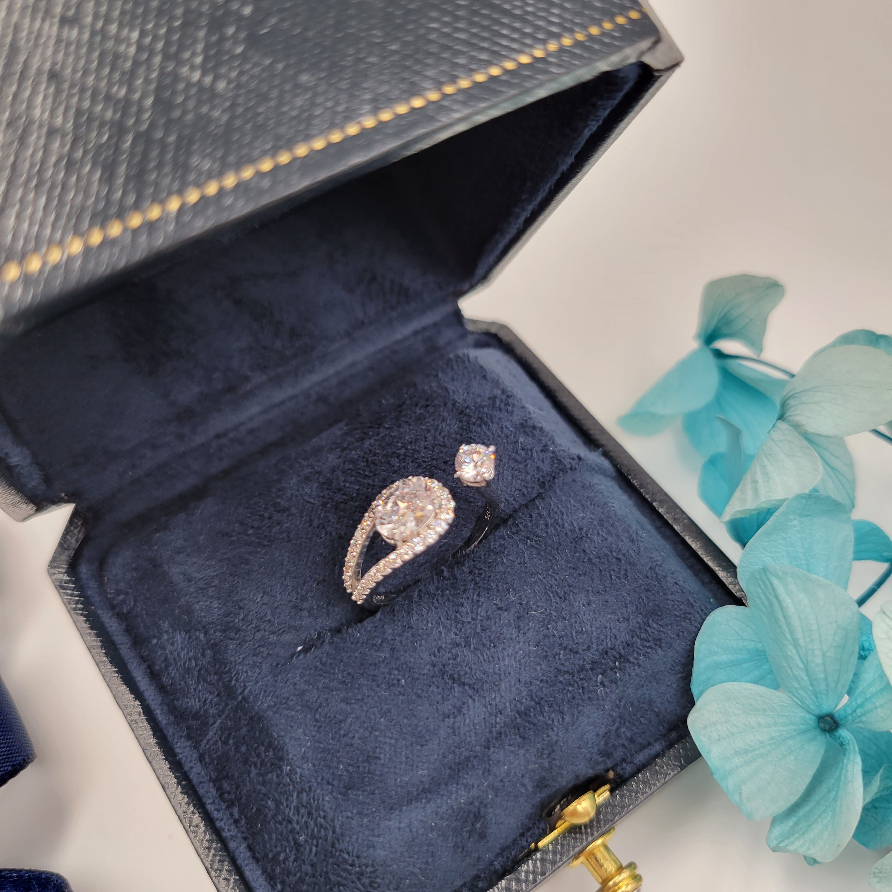 MR21 -1 Carat Oval Cut Moissanite Open Ring - 1卡橢圓形莫桑石開口戒指