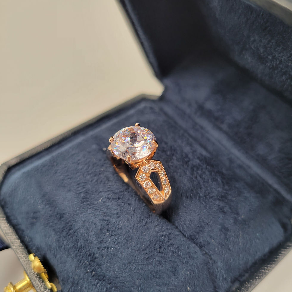 Thumbnail: MR175 - 3 Carat Round Cut Moissanite Hollow Band Ring  - 3卡圓形莫桑石鏤空臂戒指戒指