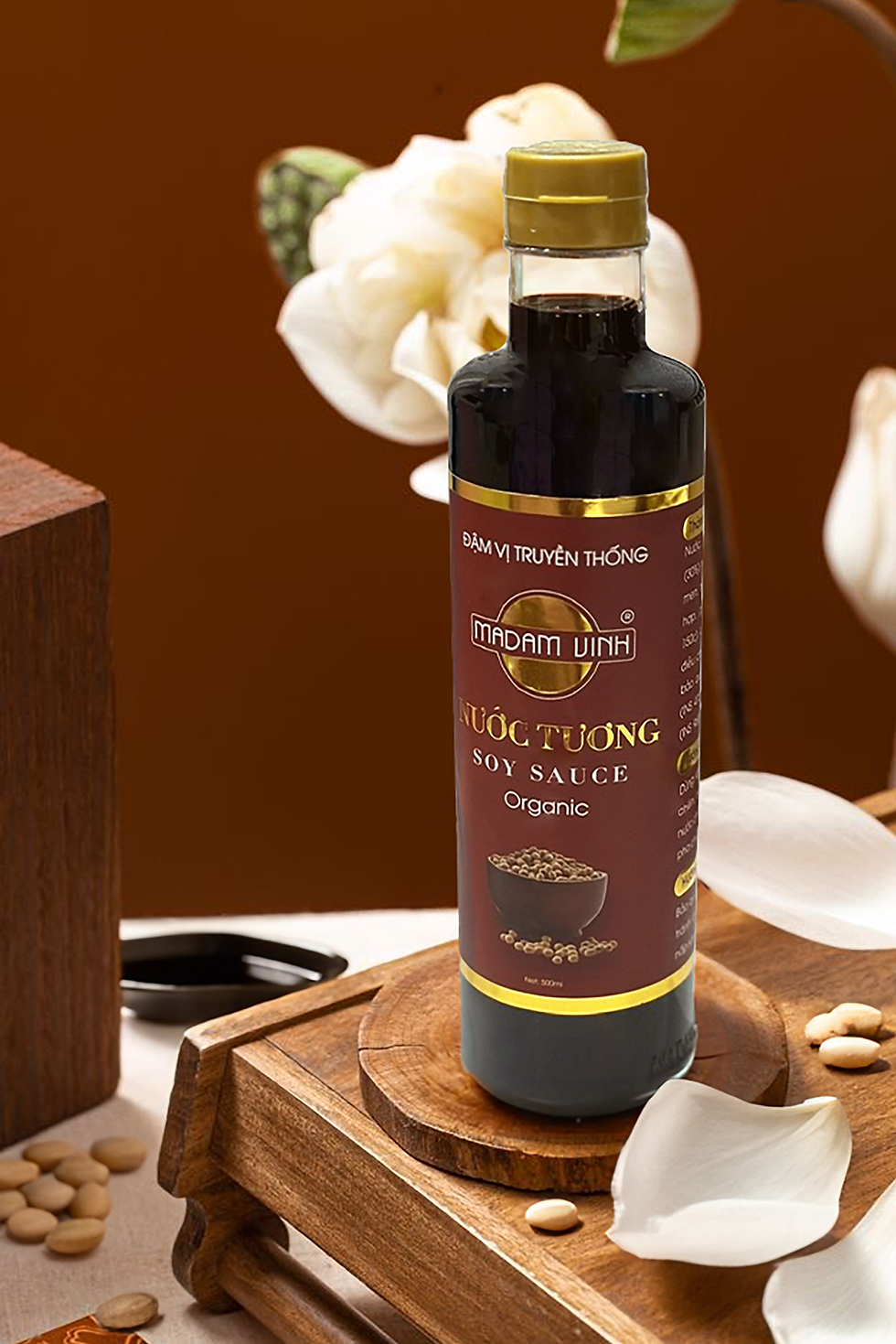 Madam Vinh product photo
