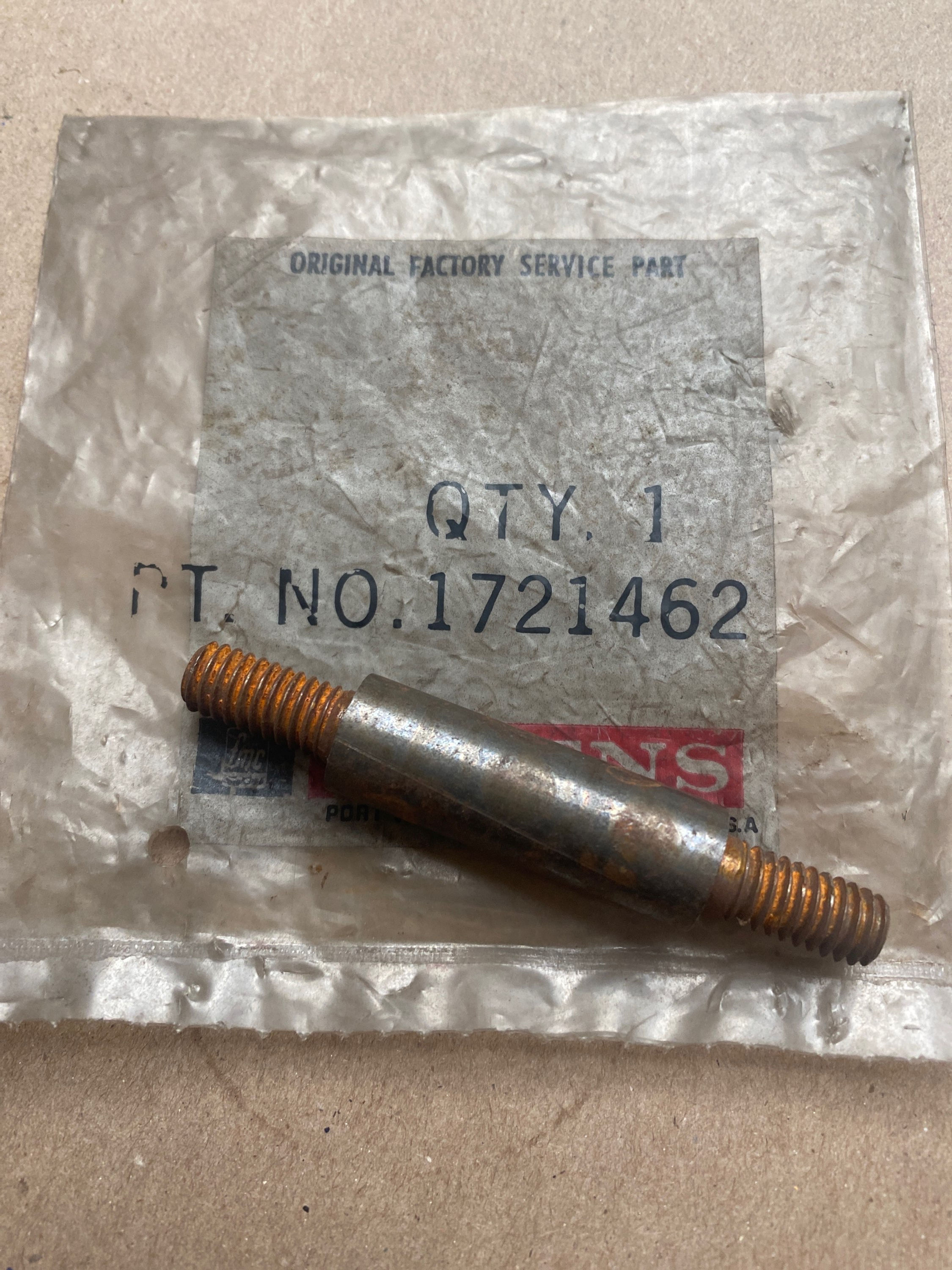 172-1462 Bolens Stud