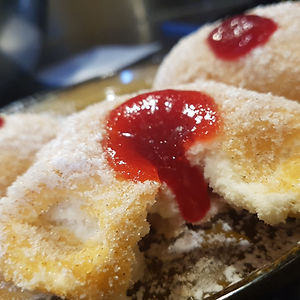 6 Jam filled doughnuts