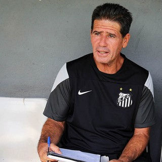 João Paulo ex jogador está em estado grave no Hospital Santa Casa de Santos.