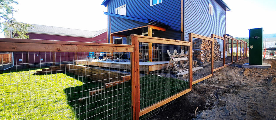 A Custom Twist on Fencing in Whistlebend, Whitehorse