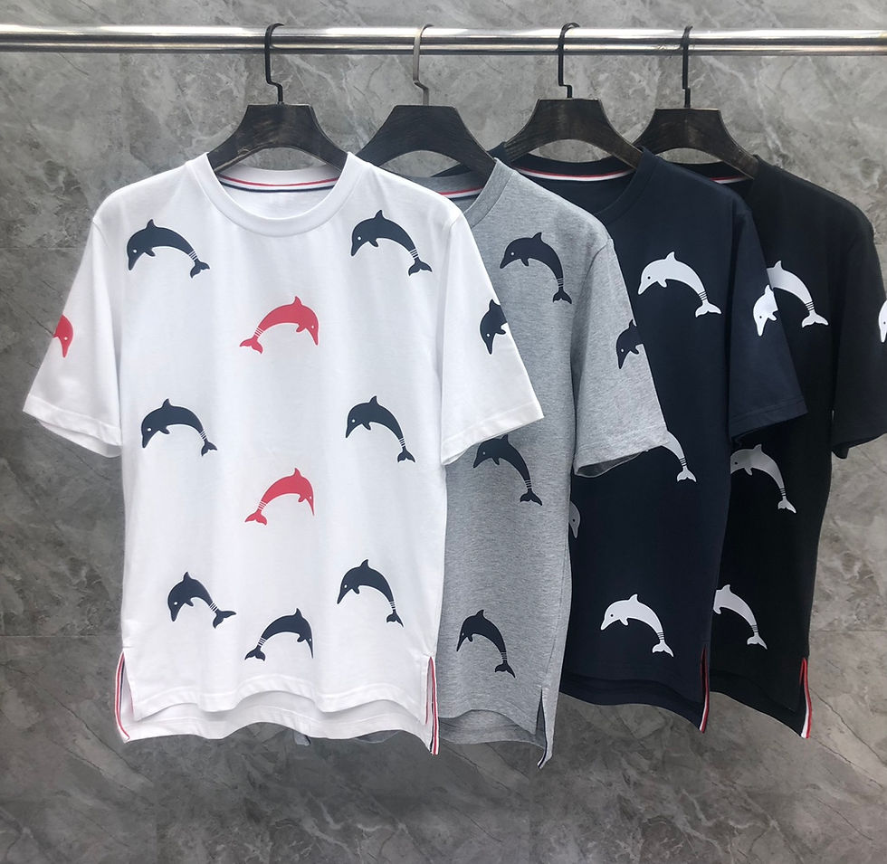 Thom Browne 돌고래 올오버 프린트 반팔 티셔츠