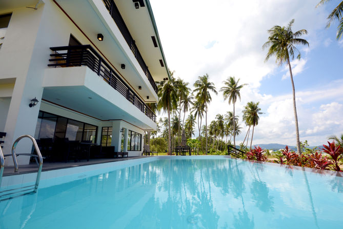 Swimming Pool (2).JPG