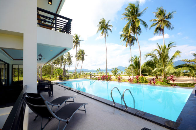 Swimming Pool (4).JPG