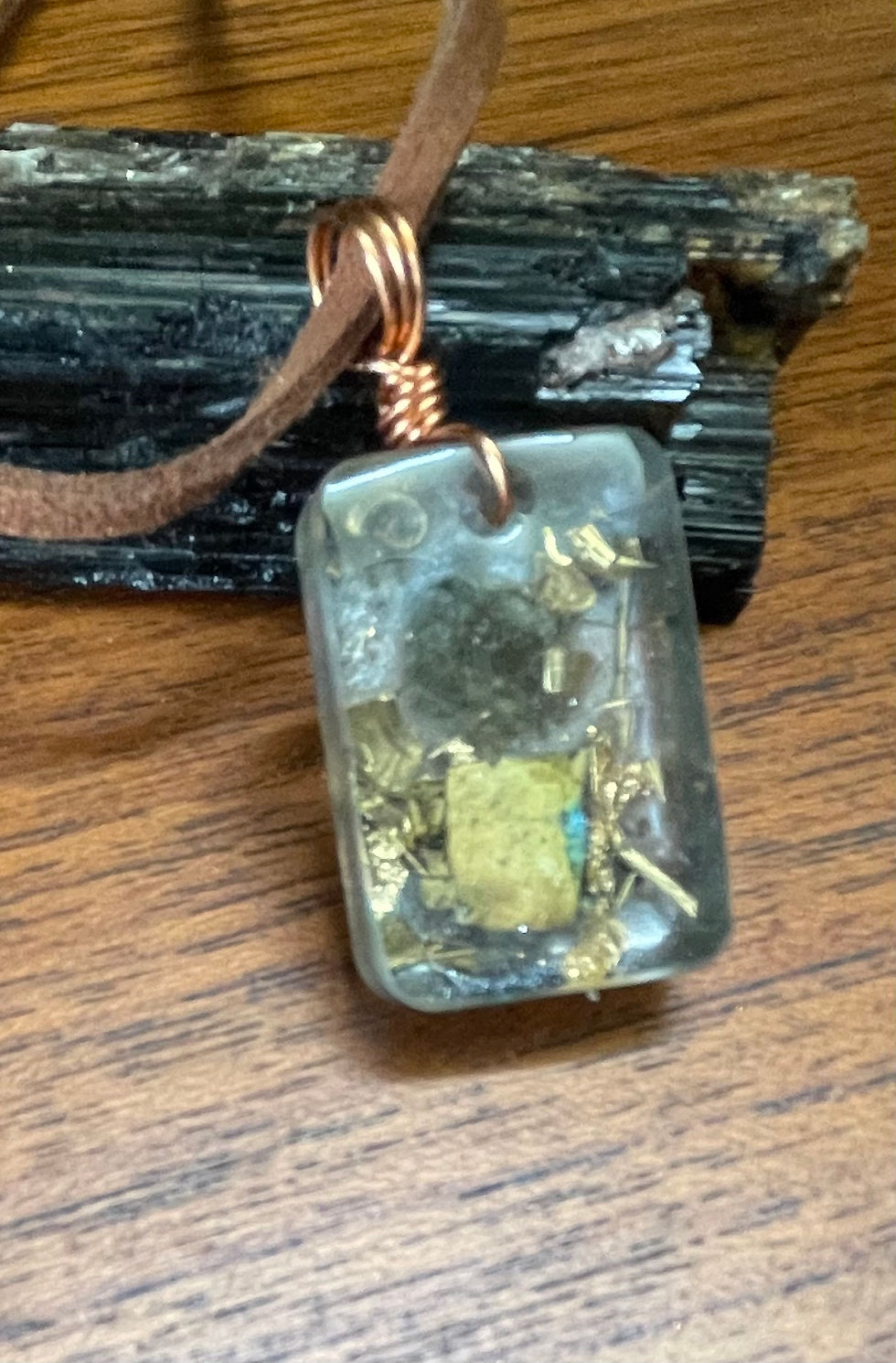 Thumbnail: 🔮 Labradorite Orgone Pendant- Medium