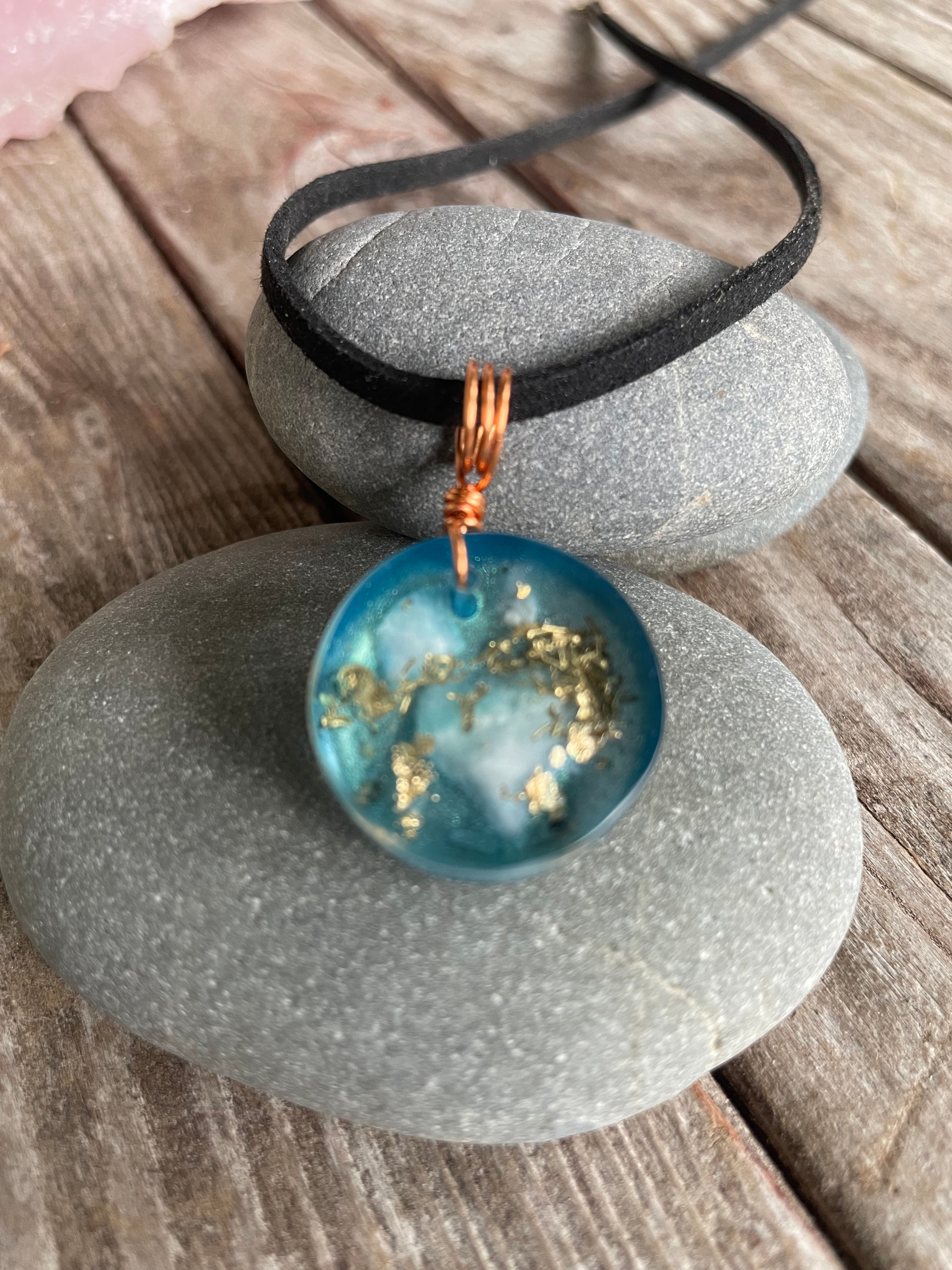 🌿 Amazonite Orgone Pendant-medium