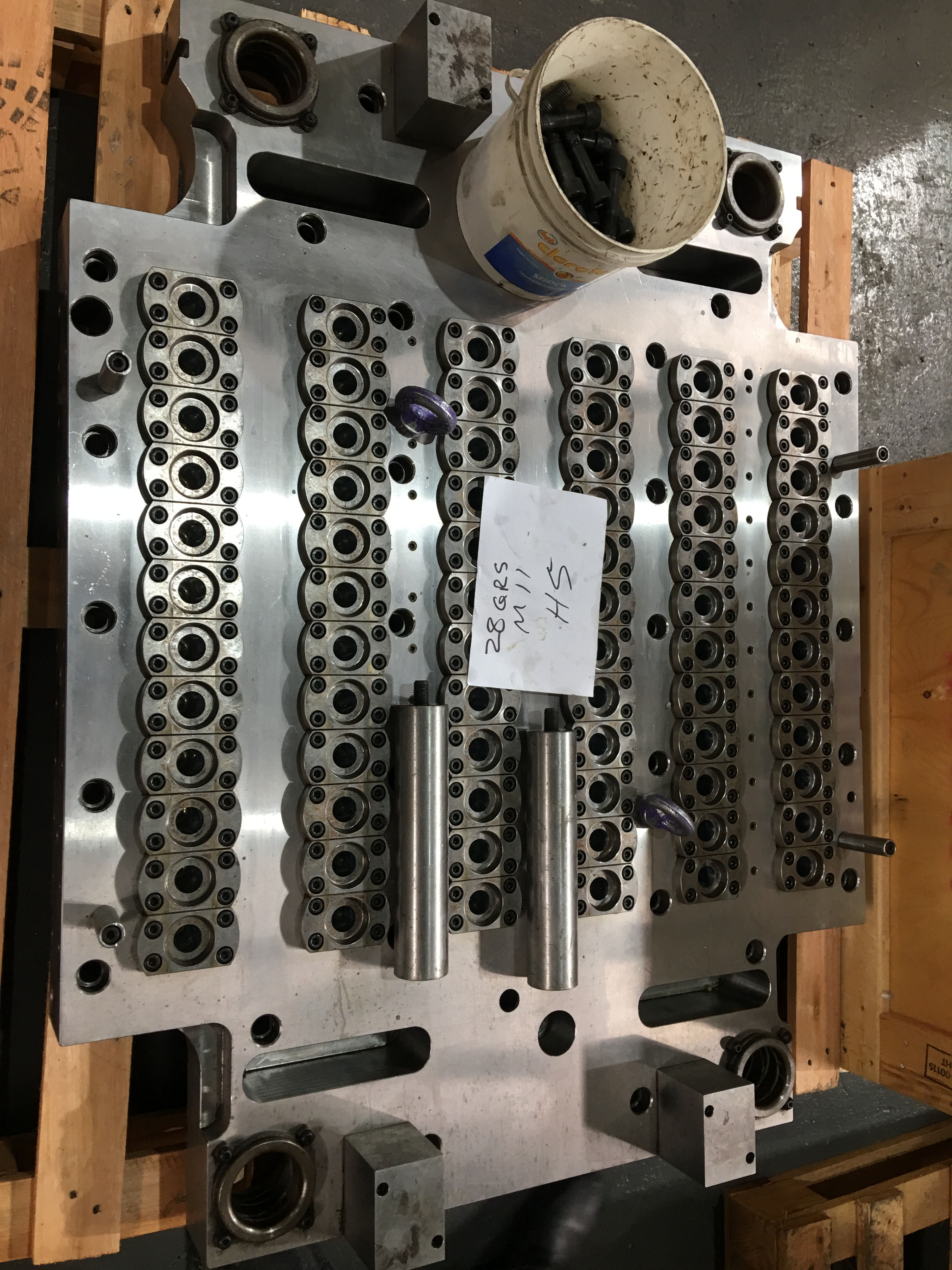 HUSKY 72 CAVITIES 1810 28G & 25G COLD HALF