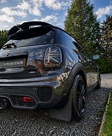 Machine polishing Worcester – enhanced paint finish after refinement
