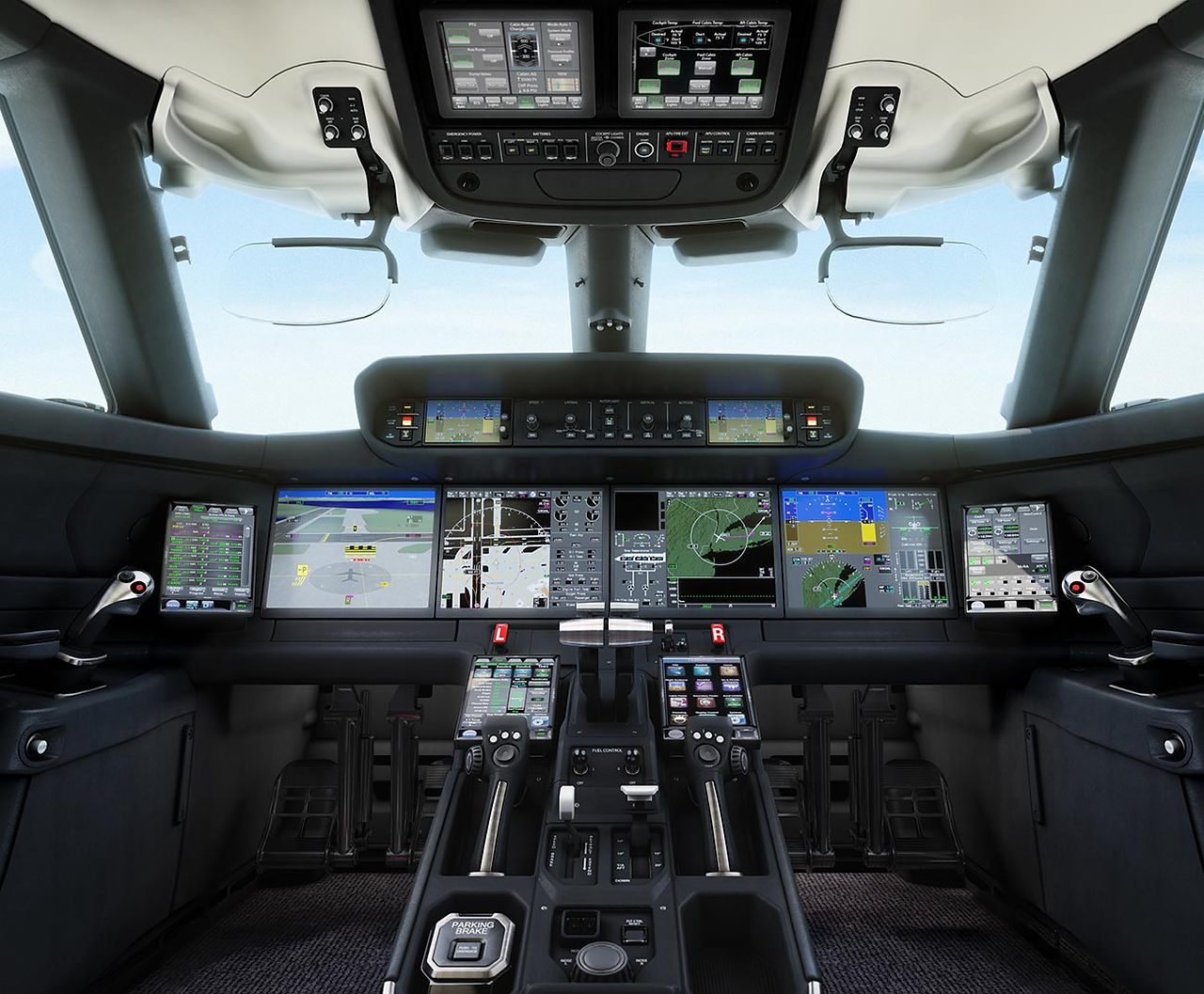 The award-winning Symmetry Flight Deck features the safety of active control sidesticks. Intuitive touch-screen avionics, paired with Phase-of-Flight™ intelligence, reduce both pilot workload and aircraft start-up time.