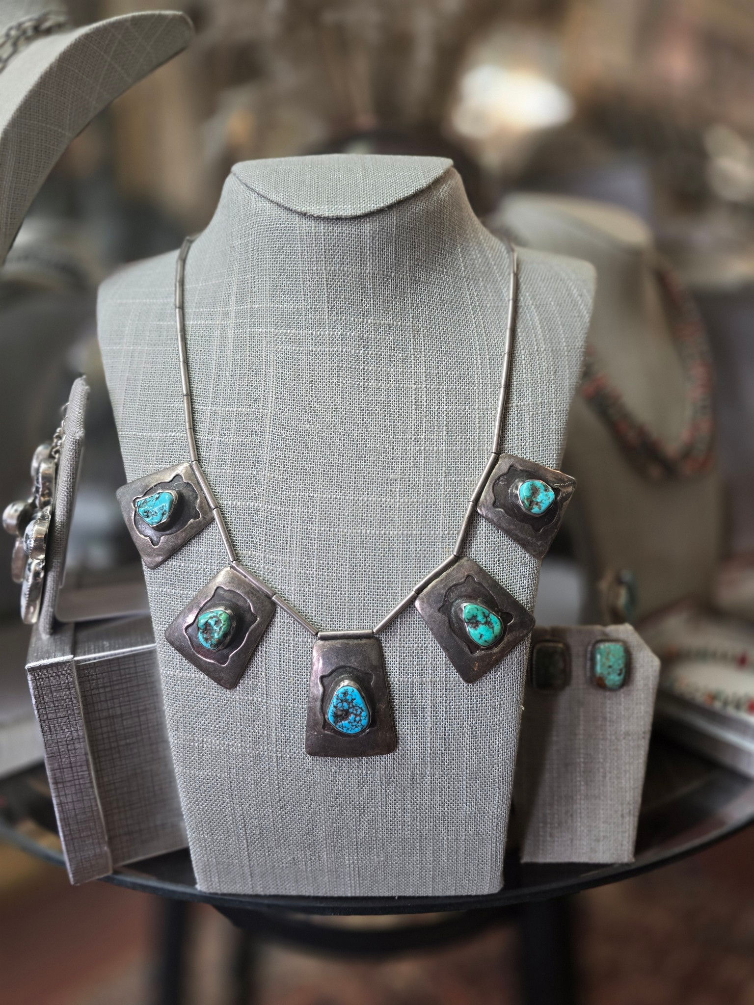 Vintage Turquoise Fan Necklace Set