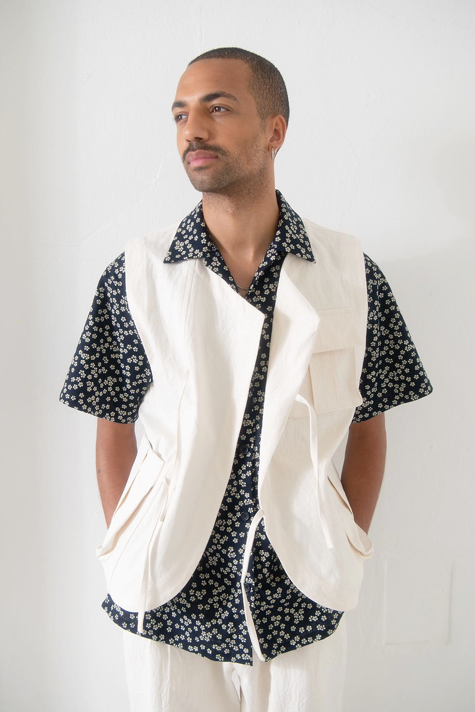 Miniaturbild: CANVAS-WESTE