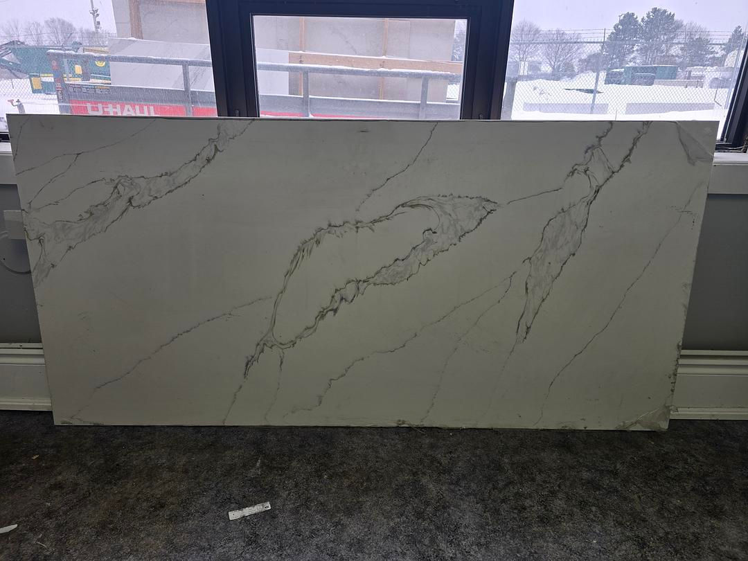 Quartz Vantage Gold 74" x 36"