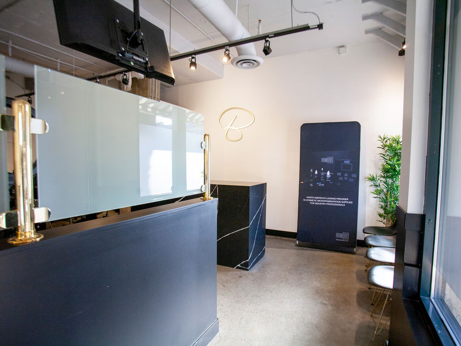 Glass Privacy Screen