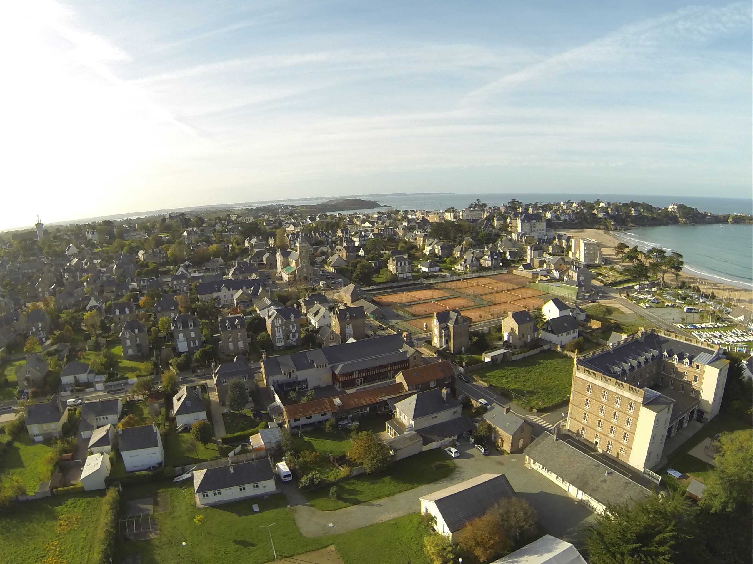 HÉBERGEMENT escalebretagne