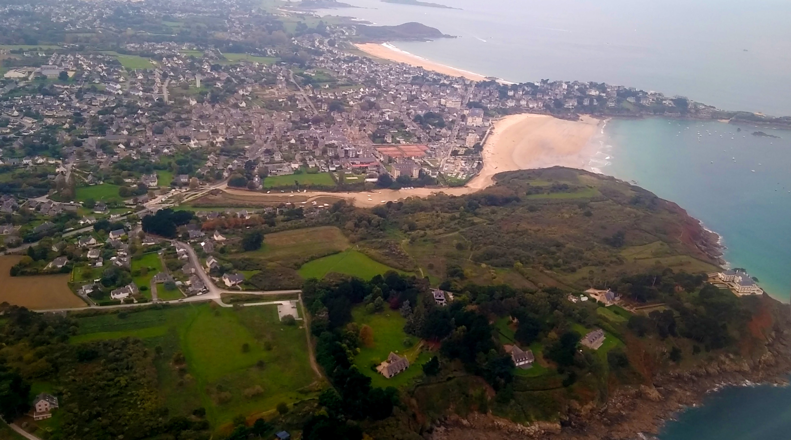 HÉBERGEMENT escalebretagne