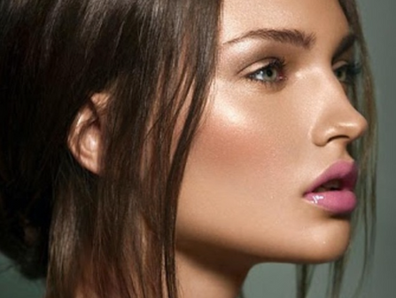 Contouring vs. Strobing: Was ist was und wie funktioniert's?