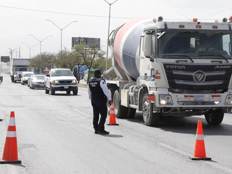 APLICA ESCOBEDO OPERATIVO
CONTRA VEHÍCULOS CONTAMINANTES