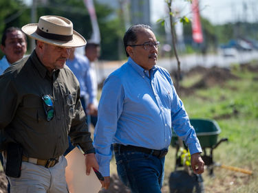 SERÁ ESCOBEDO UN MUNICIPIO VERDE,
INICIA CONSTRUCCIÓN DE PULMONES URBANOS
