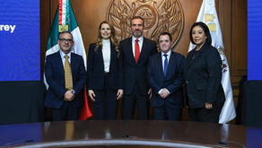 Entregan en Monterrey Medalla al Mérito Dr. Carlos Canseco edición 2025