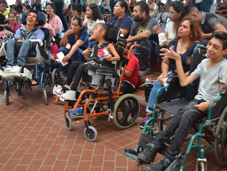 DISFRUTAN GRAN BAILE DE LA INCLUSIÓN