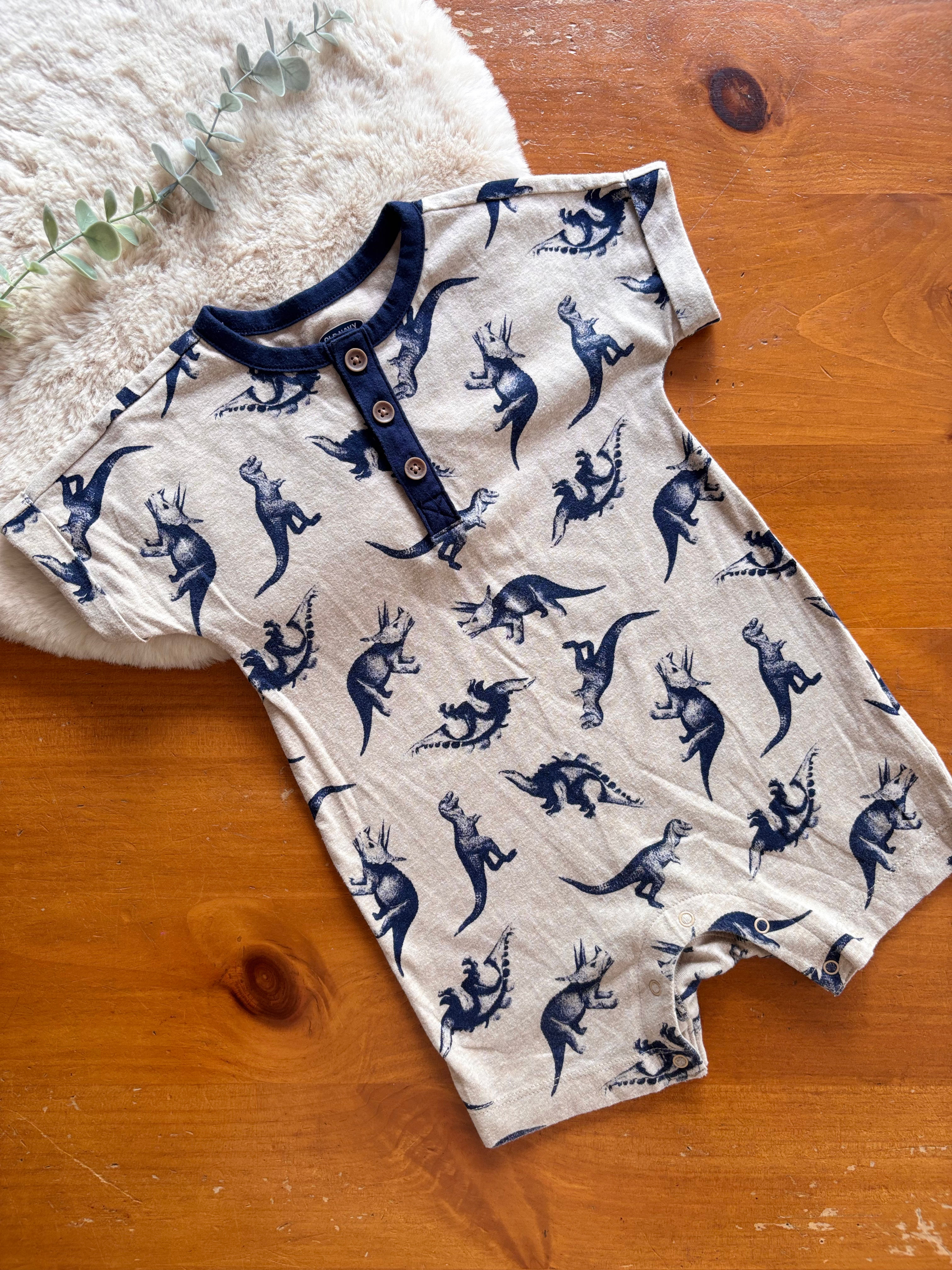 Romper Old Navy 12-18 mois