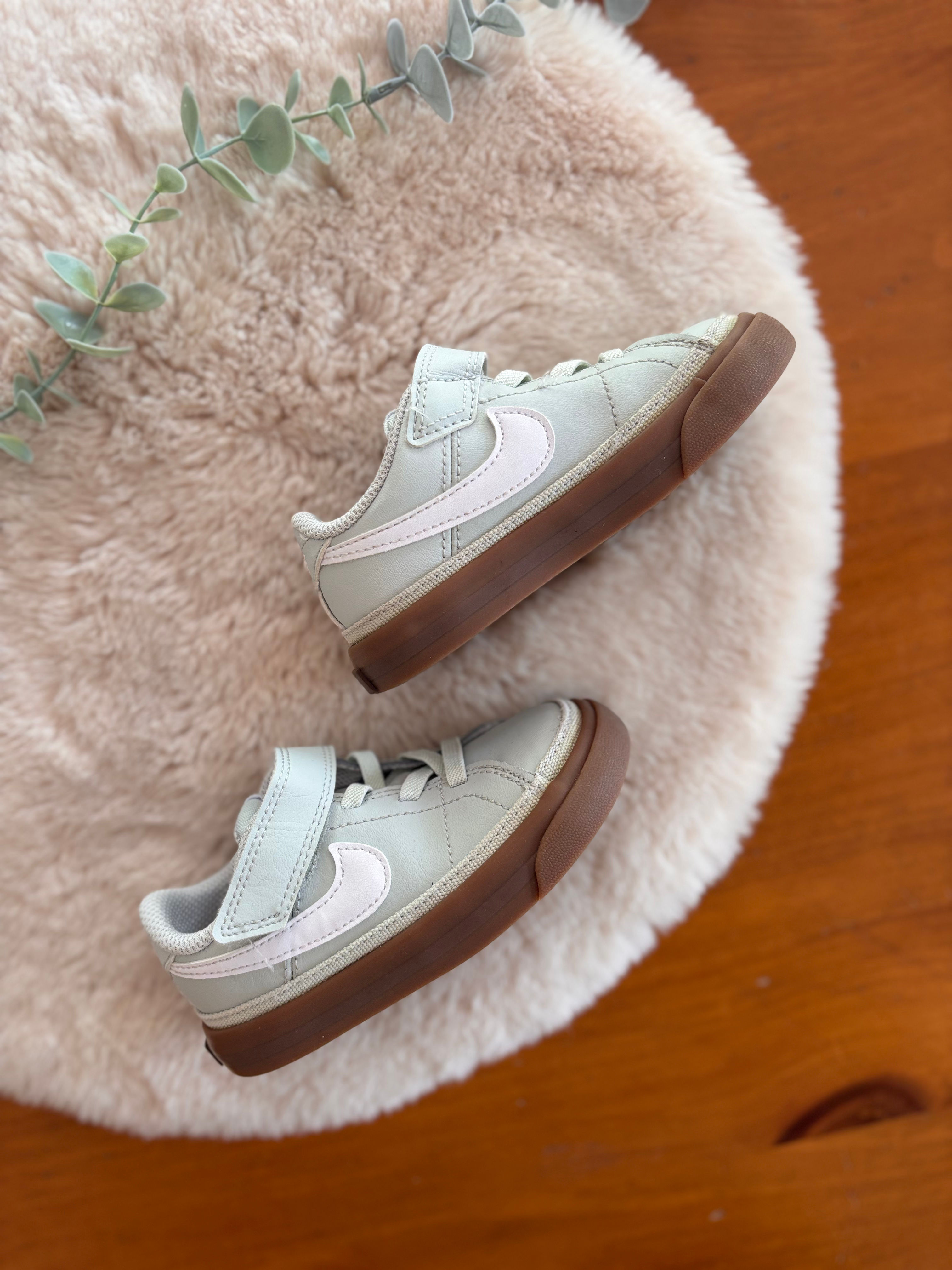 Espadrilles Nike pointure 7
