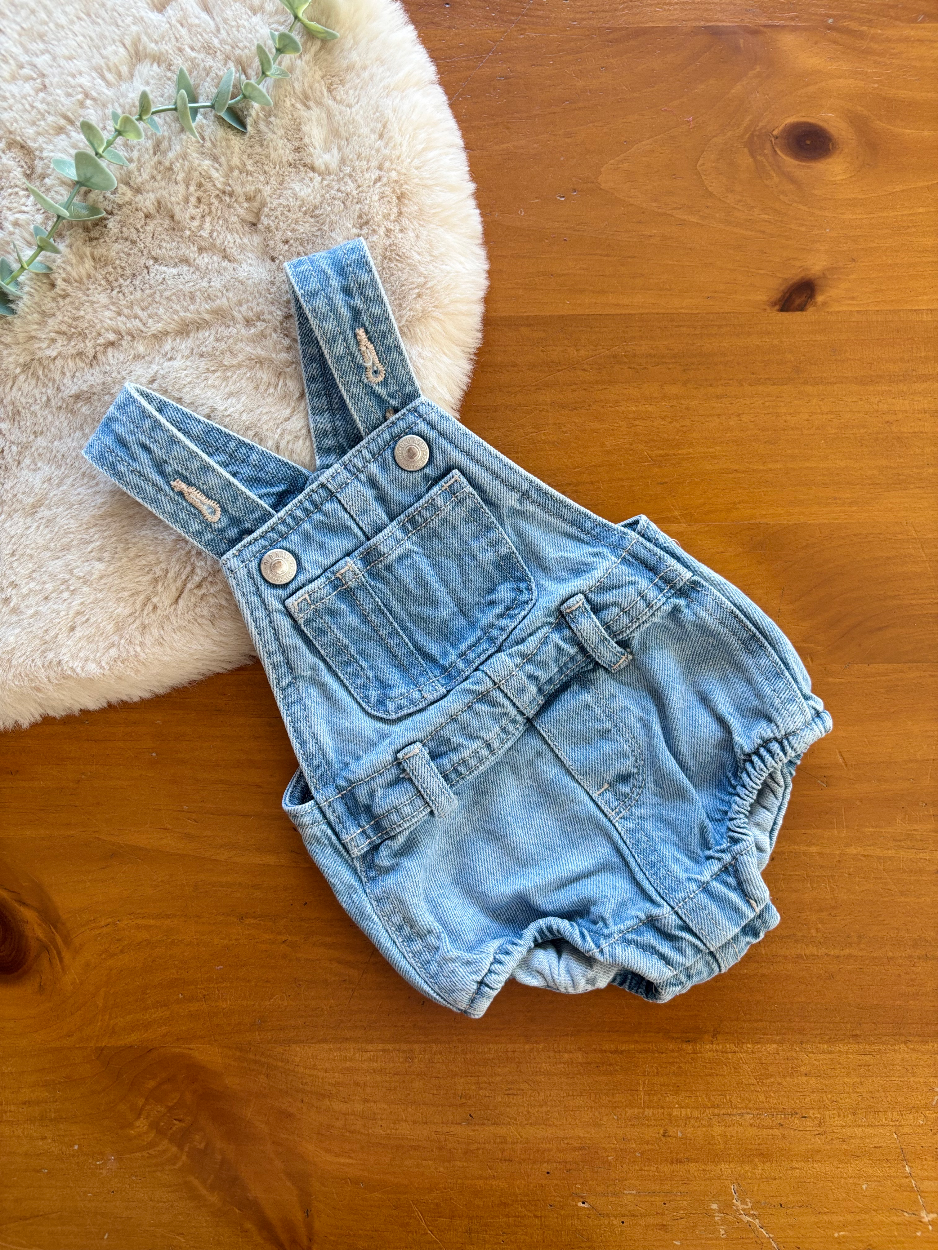 Barboteuse en denim Old Navy 0-3 mois