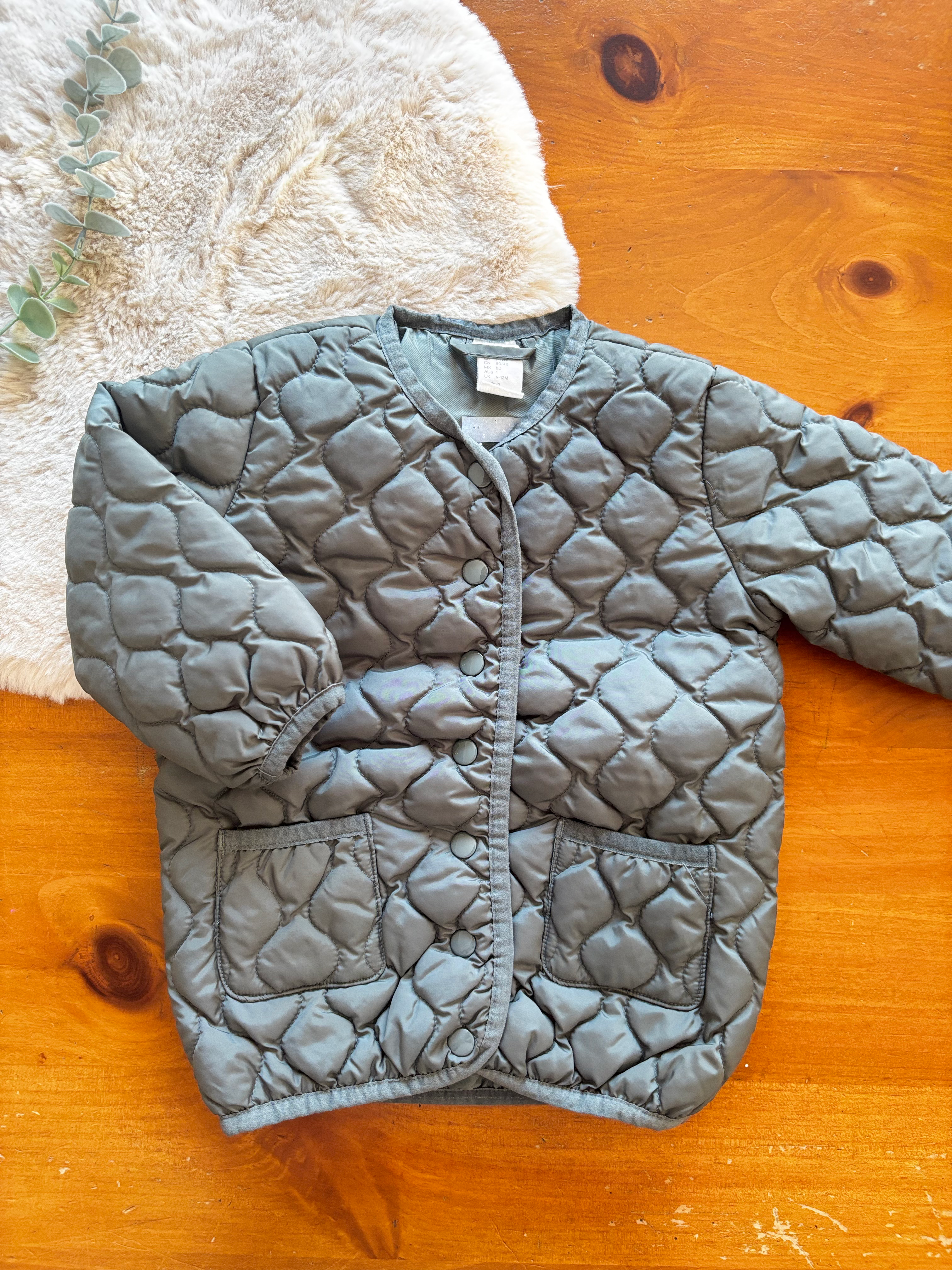 Manteau matelassé H&M 9-12 mois (fait grand)