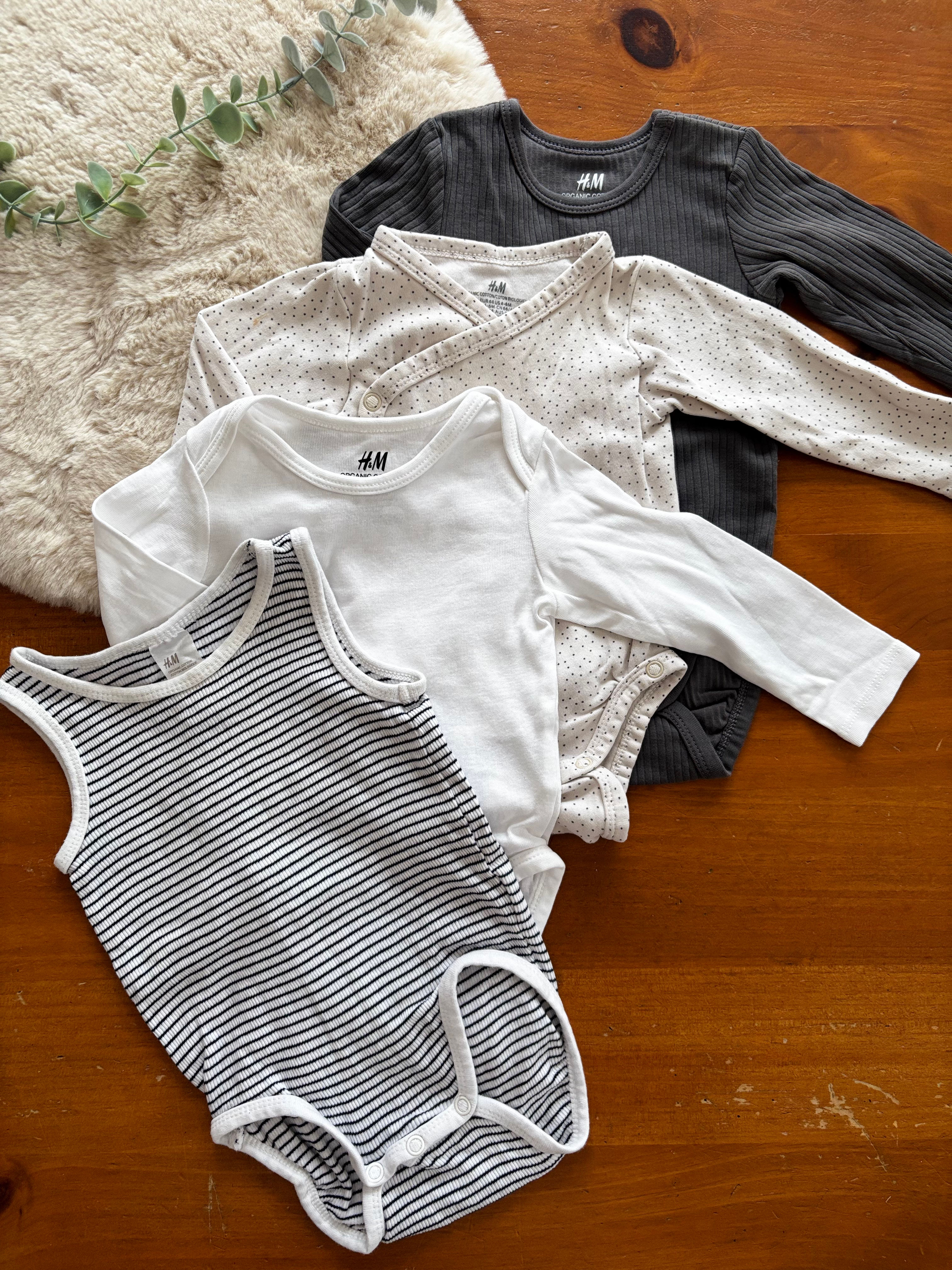 *Imparfait Ensemble de caches couche H&M 4-6 mois