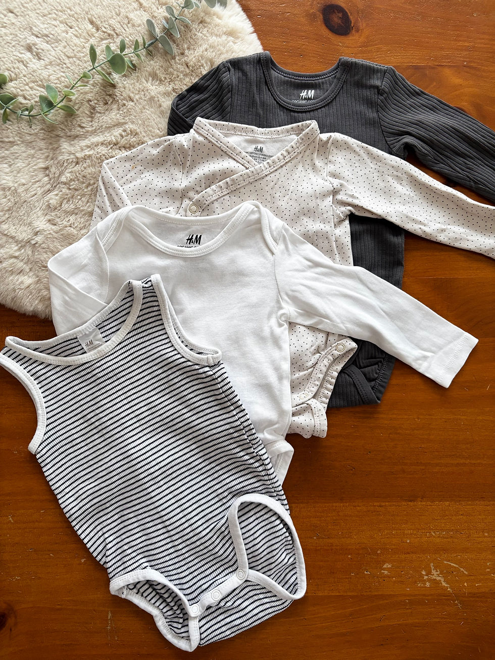 Miniature : *Imparfait Ensemble de caches couche H&M 4-6 mois