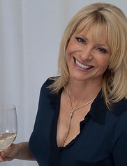 Leslie Headshot Smile.jpg