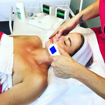 Utilisation de la Technologie WishPro pour un soin visage en profondeur