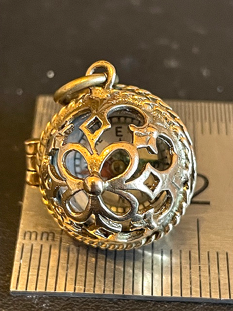 Thumbnail: Rare Collectable Vintage 9ct Gold Articulated Orb Compass Charm