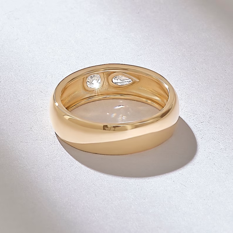 Thumbnail: Yellow Gold Chunky Wedding Band for Women