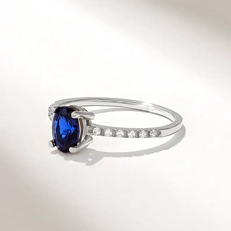 Thumbnail: 18K White Gold Oval Sapphire Diamond Ring